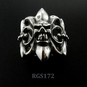 Monarch Ring w/Skull