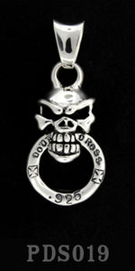 Biting Speed Skull Pendant with Double Cross Ring