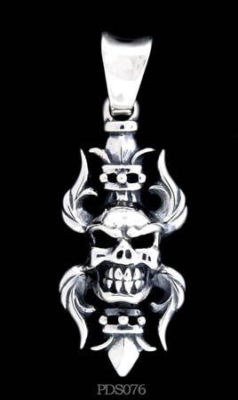 Fleur-de-lis Chomps Pendant