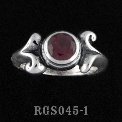 Fancy Ring with Garnet RGS045-01